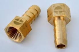 ADAPTADOR BRONCE HI 3/8 HILO IZQUIERDO